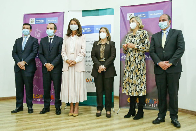 Vicepresidenta-Ministro-Pacto.jpeg
