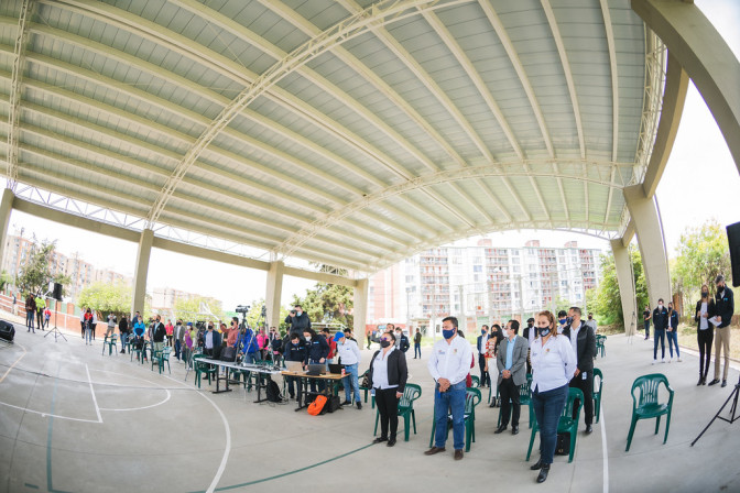 espectadores-inauguracion-coliseo-facatativa.jpg