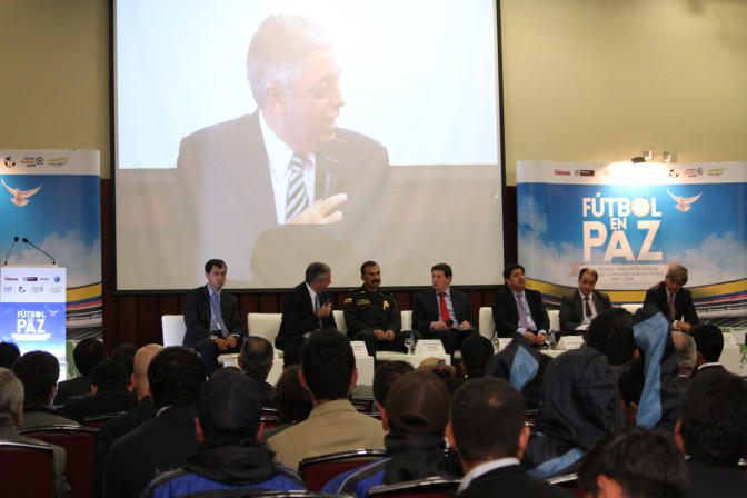 noticia-02-27-2014-botero-foro-semana.jpg
