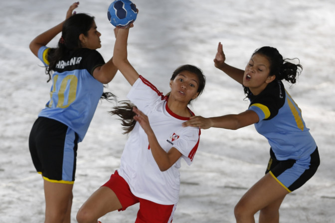 noticia-2014-10-09-balonmano-piso.jpg
