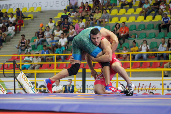 Hernan-Guzman-lucha-desafiao-2.jpg