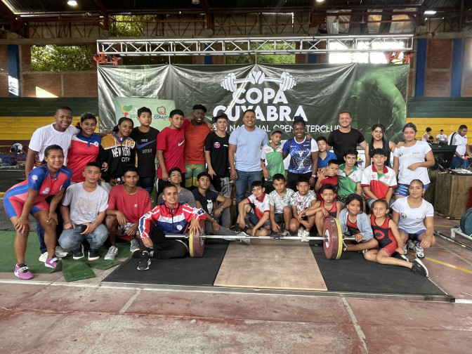 Ubaldina-Valoyes-Carlos-Andica-Embajadores-del-Deporte.jpg