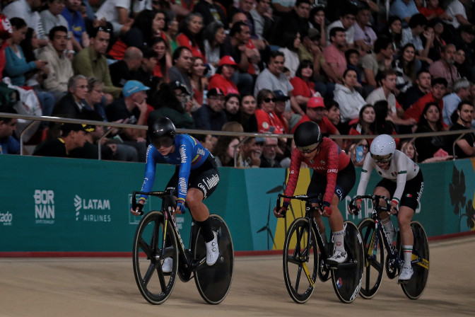 Lina-Hernandez-pista.jpeg