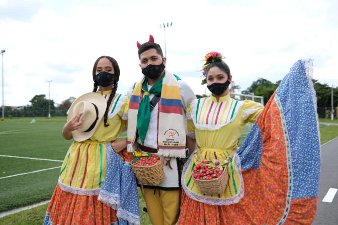 los-bailarines-del-acto-central-de-la-inauguracion-de-los-escenarios-deportivos-en-quimbaya.jpg