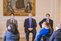 Presidente-Ivan-Duque-junto-a-Guillermo-Herrera-en-la-entrega-del-pabellon-nacional.jpg Presidente-Ivan-Duque-junto-a-Guillermo-Herrera-en-la-entrega-del-pabellon-nacional.jpg