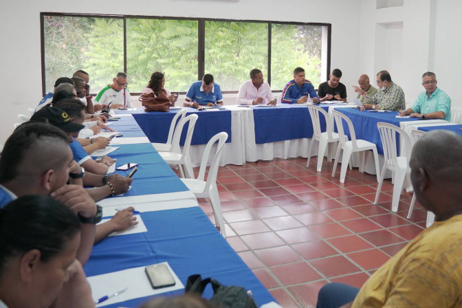 reunion-mesas-dialogos-por-el-deporte.jpg
