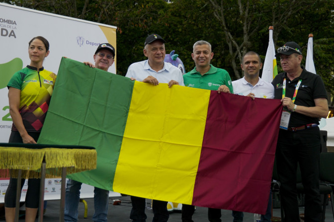 con-la-presencia-del-director-de-los-juegos-baltazar-medina-se-hizo-el-recorrido-del-fuego-deportivo.jpg
