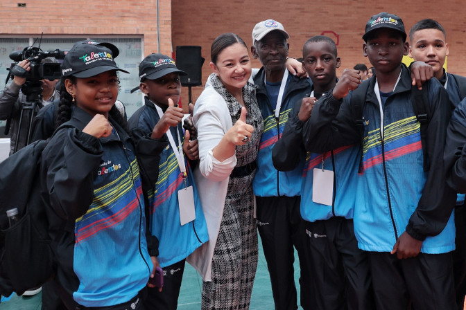 ministra-del-deporte-luz-cristina-lopez-trejos-durante-el-evento-escuela-de-talentos-boxeo.jpeg