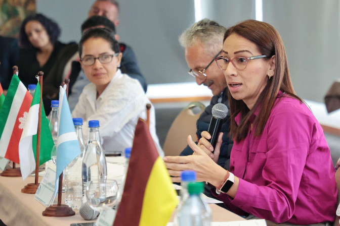 una-de-las-delegadas-del-ministerio-del-deporte-ante-los-institutos-departamentales.jpeg