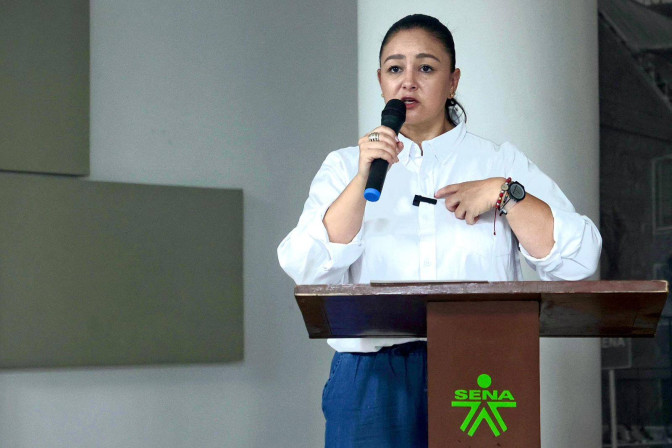 la-ministra-del-deporte-luz-cristina-lopez-trejos-inauguro-la-gran-mesa-nacional.jpeg