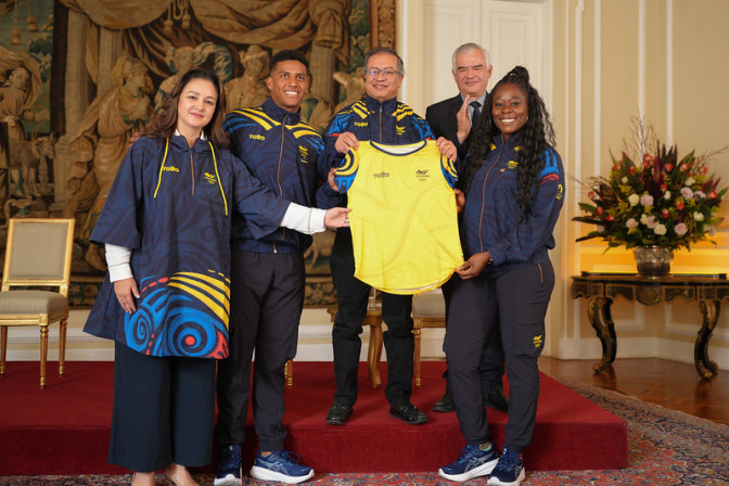 credito-foto-1-andrea-puentes-y-juan-diego-cano-presidencia-de-la-republica.jpg