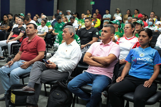 una-oportunidad-unica-para-que-las-personas-participen-en-la-construccion-de-la-nueva-ley-del-deporte.jpeg