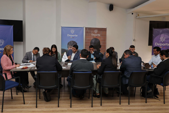 reunion-ministra-del-deporte-con-alcaldes-del-sur-huila-3.jpeg