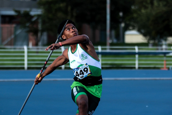 representante-de-antioquia-en-lanzamiento-de-jabalina-durante-la-final-nacional-2023-de-los-intercolegiados.jpeg