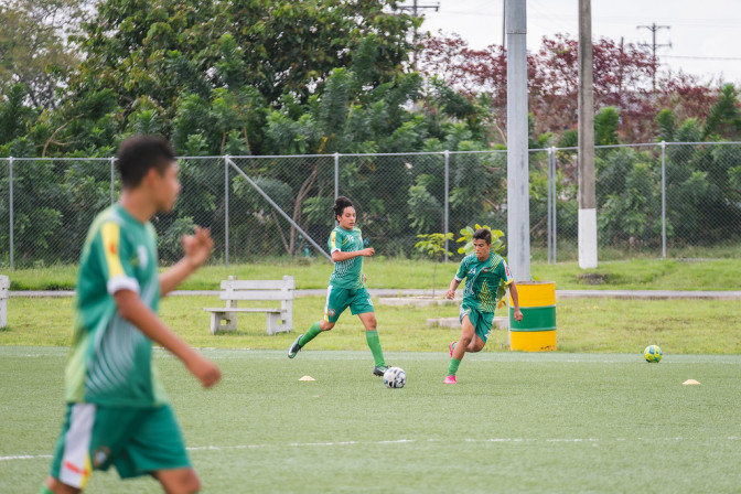jovenes-escenario-de-futbol-de-quimbaya-quindio.jpg
