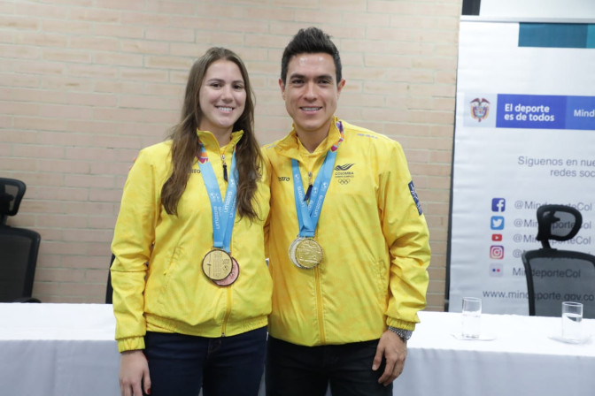 MedallistasPanamericanosSquash.jpeg
