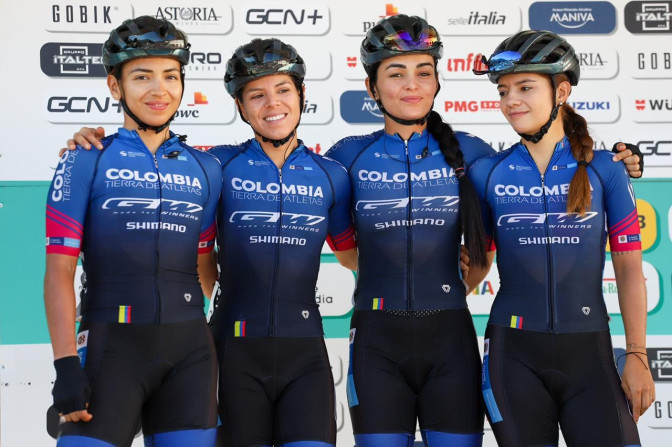 Giro-Donne-Padua-Equipo-Colombia-Tierra-de-Atleta.jpeg
