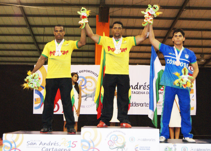 juegos-caribe-coldeportes-Bolivar-campeon-halterofilia-Caribe-04-05-2015.jpg