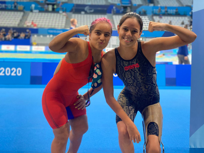 Sara-y-Maria-Paula-finalizaron-sextas-en-sus-competencias-de-natacion-CPC.jpeg