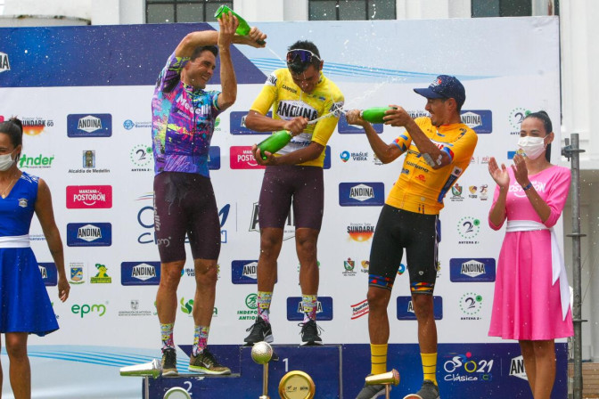 Col-tierra-de-atletas-Clasico-2021.jpeg