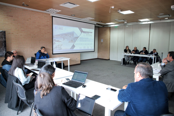 Reunion-Mesa-tecnica-Bogota.jpeg
