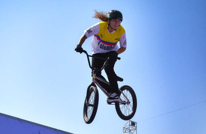 Queen-Saray-Villegas-BMX-Foto-Comite-Olimpico-Colombiano.jpg